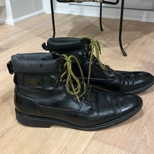 VGUC Caterpillar steel toe boots